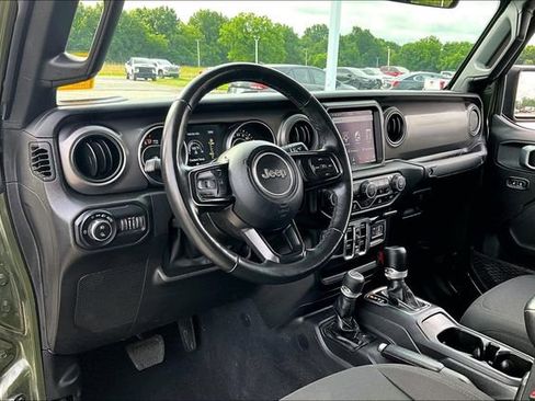 Used 2022 Jeep Gladiator Sport AWD/4WD image 18