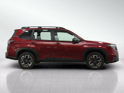 Used 2025 Subaru Forester Premium AWD/4WD image 6