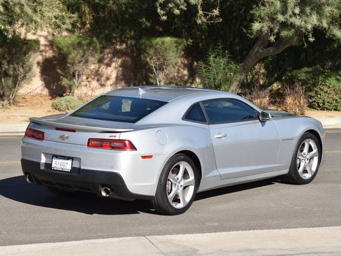 Used 2015 Chevrolet Camaro SS w/ RS Package RWD image 9