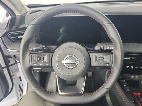 New 2025 Nissan Kicks SR AWD/4WD image 26