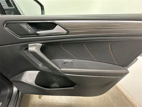 Certified 2024 Volkswagen Tiguan SE image 22