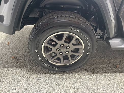 Used 2021 Jeep Gladiator Overland image 18