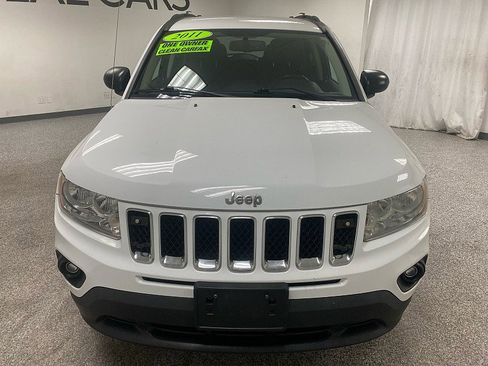 Used 2011 Jeep Compass Latitude image 2