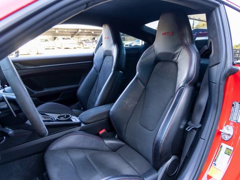 Used 2022 Porsche 911 GT3 RWD image 5