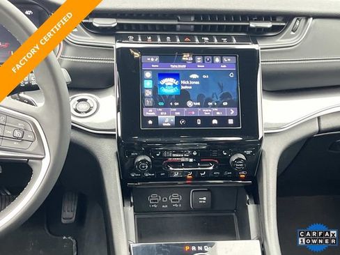 Certified 2023 Jeep Grand Cherokee Altitude image 17