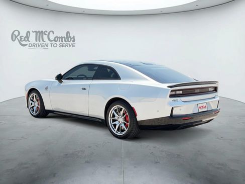 Used 2024 Dodge Charger Daytona Scat Pack w/ Plus Group AWD/4WD image 7