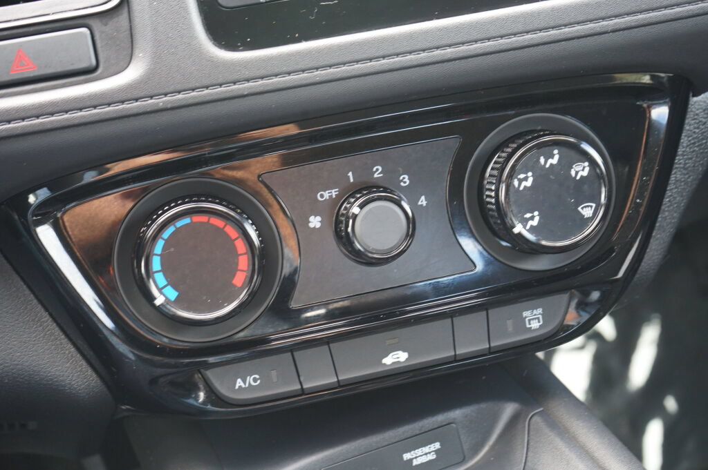 Used 2018 Honda HR-V LX image 22