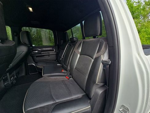 Used 2022 RAM 2500 Laramie w/ Night Edition AWD/4WD image 18