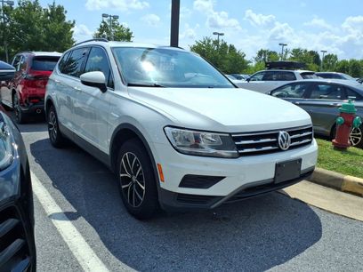 Used 2021 Volkswagen Tiguan SE w/ Panoramic Sunroof Package