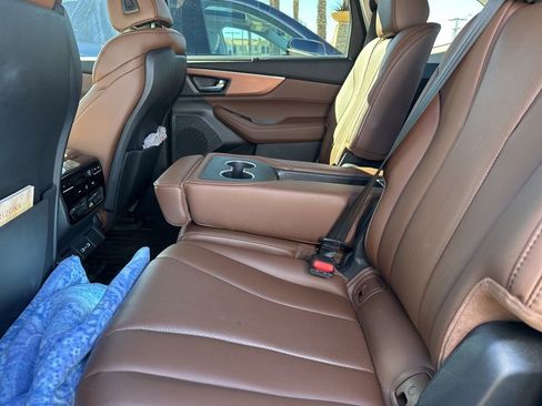 Used 2023 Acura MDX SH-AWD w/ Technology Package image 6