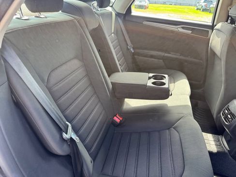 Certified 2020 Ford Fusion SE FWD image 31