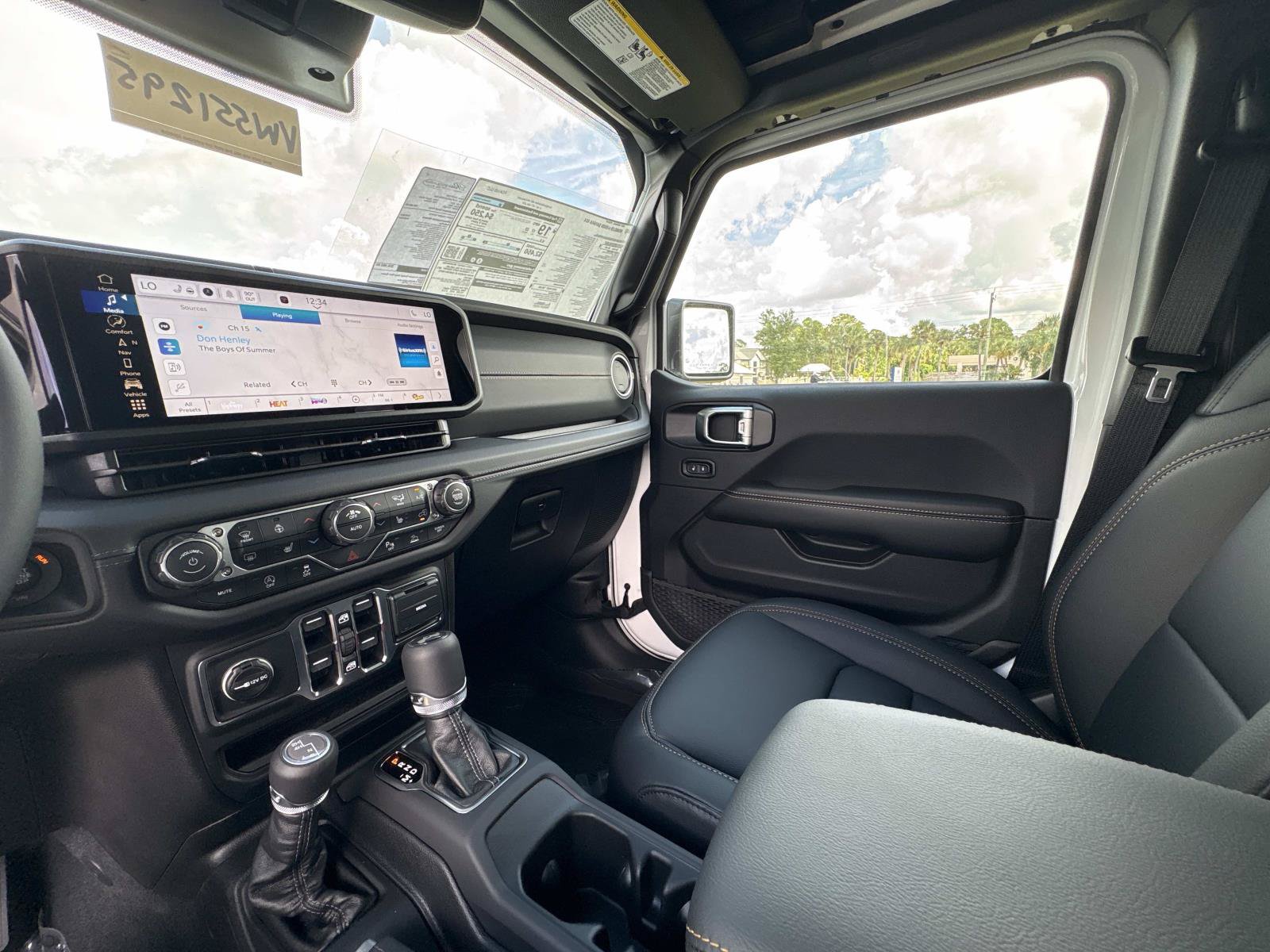 New 2027 Jeep Wrangler Unlimited Sahara AWD/4WD image 27