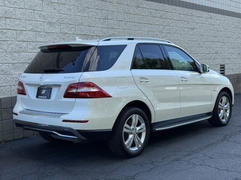 Used 2012 Mercedes-Benz ML 350 BlueTEC 4MATIC image 3