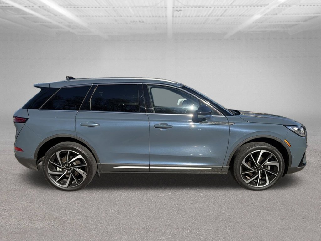 Used 2023 Lincoln Corsair Reserve w/ Equipment Group 202A AWD/4WD image 7