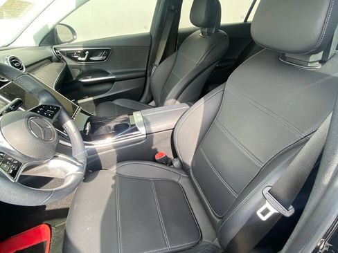Used 2023 Mercedes-Benz C 300 Sedan image 6