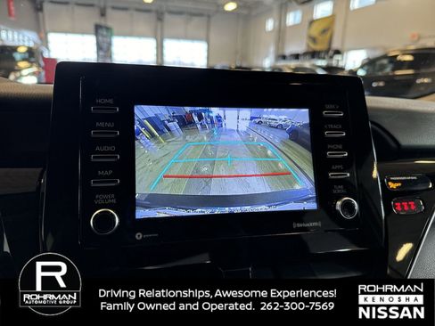 Used 2024 Toyota Camry SE image 8