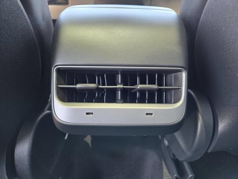 Used 2023 Tesla Model Y AWD image 25