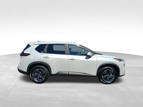 Used 2025 Nissan Rogue SV FWD image 6
