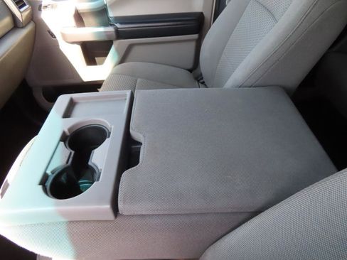 Used 2018 Ford F250 XLT image 38