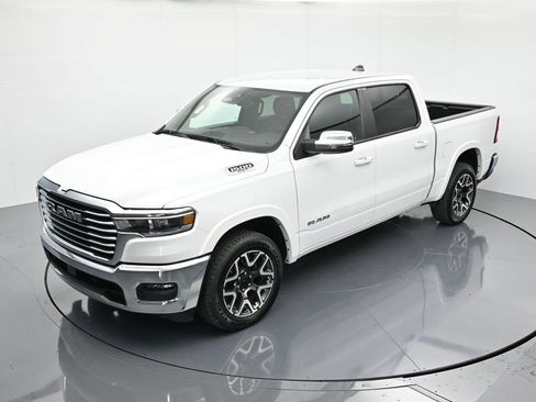Used 2025 RAM 1500 Laramie image 28