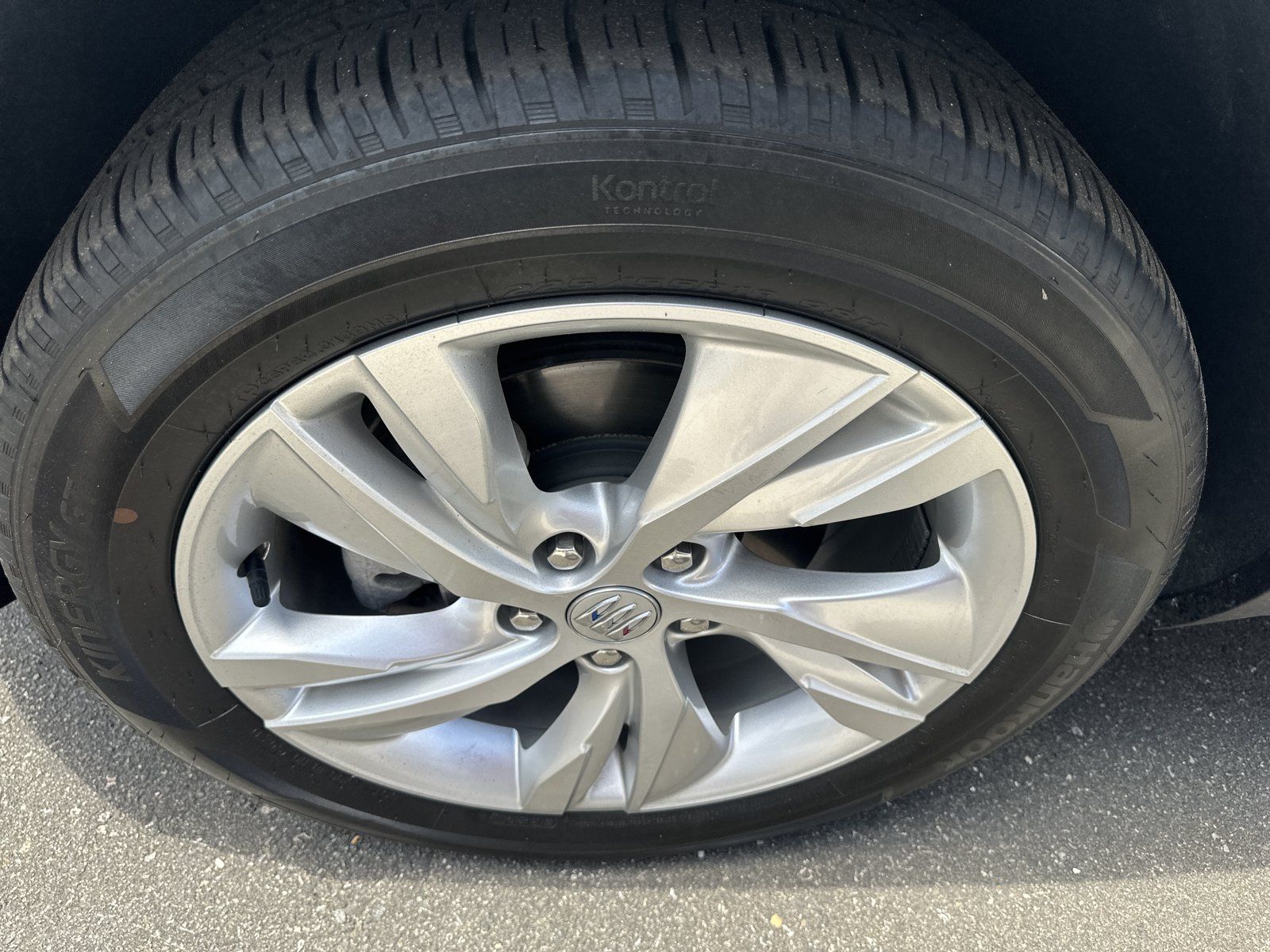 Used 2024 Buick Encore GX Preferred FWD image 28