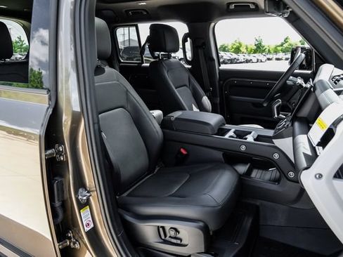 New 2026 Land Rover Defender 110 X-Dynamic SE AWD/4WD image 42