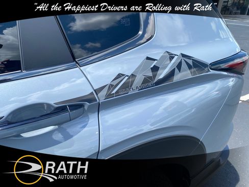 New 2026 Mitsubishi Outlander Trail Edition image 10