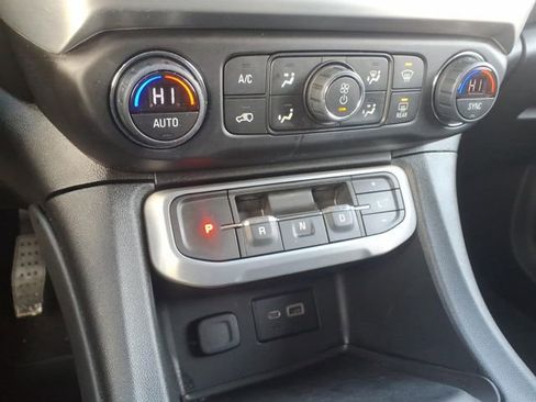 Used 2020 GMC Acadia SLE w/ Driver Convenience Package image 20