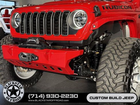 Used 2025 Jeep Wrangler Unlimited Rubicon AWD/4WD image 5