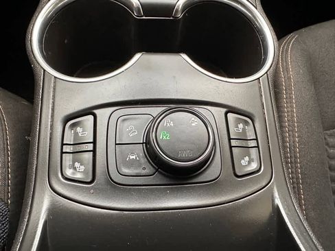 Used 2020 GMC Terrain SLE w/ Driver Convenience Package image 24