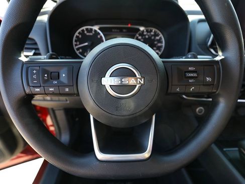 Used 2023 Nissan Rogue S AWD/4WD image 16