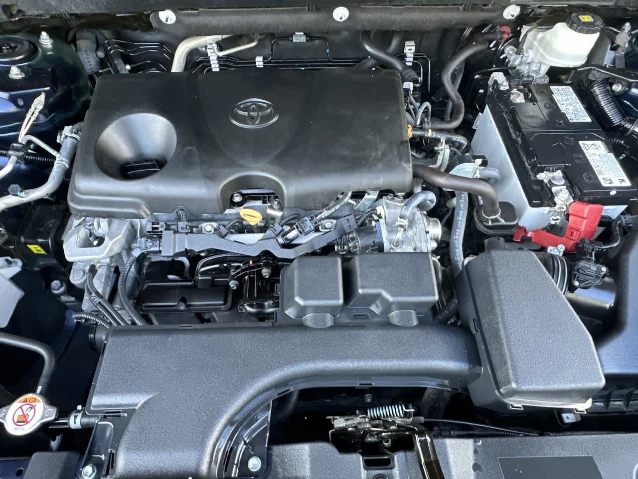 Used 2024 Toyota RAV4 XLE FWD image 12