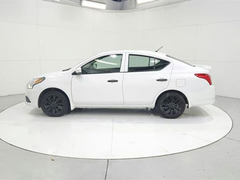 Used 2016 Nissan Versa S Plus image 4