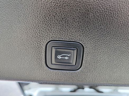 Used 2014 Cadillac SRX Luxury image 30