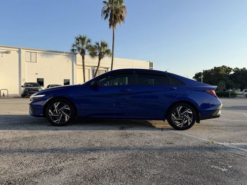 Used 2025 Hyundai Elantra Sport FWD image 7