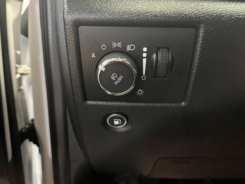 Used 2022 Jeep Grand Cherokee Laredo X AWD/4WD image 14