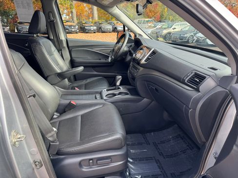 Used 2019 Honda Ridgeline RTL-T image 11