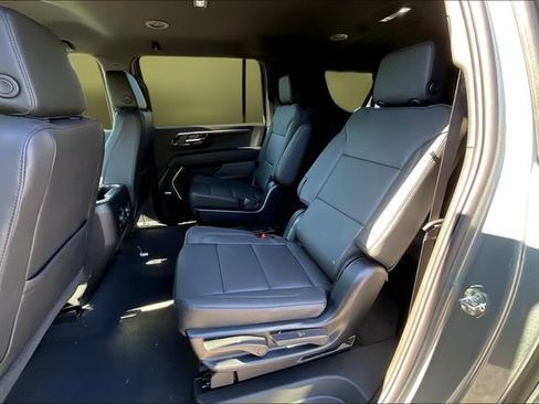 New 2026 Chevrolet Suburban LT RWD image 10