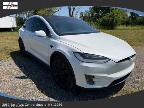 Used 2016 Tesla Model X 90D AWD/4WD image 3
