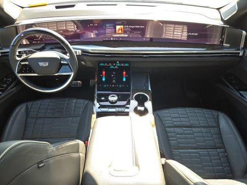 Used 2025 Cadillac Escalade Sport Platinum w/ LPO, Floor Liner Package AWD/4WD image 13