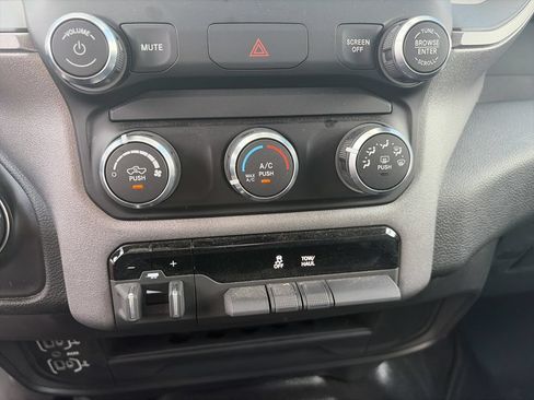 Used 2021 RAM 2500 Tradesman w/ Chrome Appearance Group AWD/4WD image 24