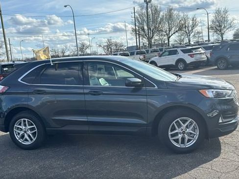 Certified 2024 Ford Edge SEL w/ Convenience Package image 3