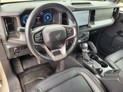 Used 2025 Ford Bronco Badlands AWD/4WD image 19