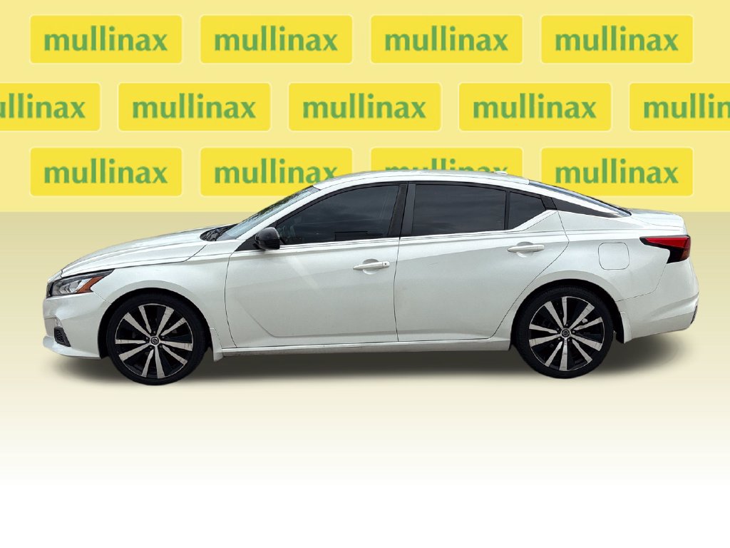 Used 2020 Nissan Altima 2.5 SR FWD image 12