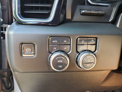 Used 2023 GMC Sierra 1500 Denali w/ Denali Reserve Package AWD/4WD image 30