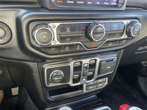Used 2020 Jeep Gladiator Overland image 30