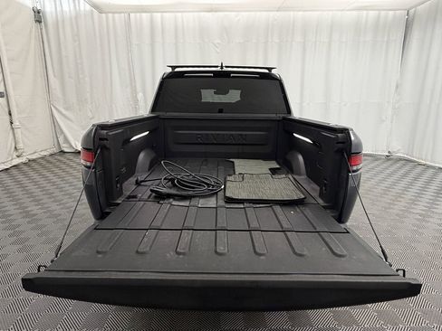 Used 2022 Rivian R1T Launch Edition image 6