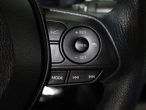 Used 2021 Toyota Corolla LE image 36