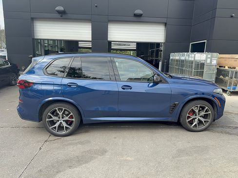 Used 2024 BMW X5 M60i AWD/4WD image 4