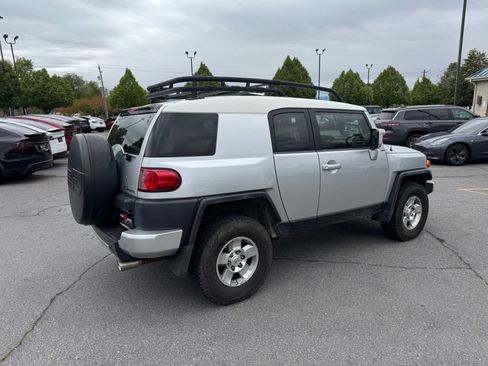 Used 2008 Toyota FJ Cruiser 4WD image 5